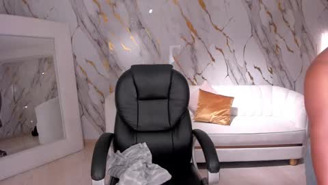 ALESSA ROMERO  online show from March 11, 2025, 7:47 pm