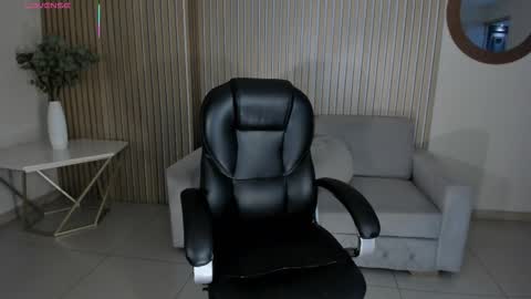 ALESSA ROMERO  online show from February 10, 2026, 7:51 pm