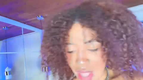 Alejandra  online show from September 24, 2025, 11:13 am