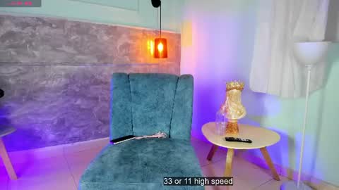 Snapshot of alessia_noire chatting on July 20, 2026, 10:39 am Alessia online show from July 20, 2026, 10:39 am