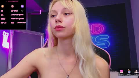 alessiacroft online show from October 13, 2025, 4:45 am