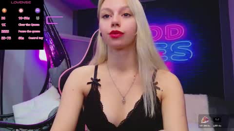 alessiacroft online show from November 24, 2025, 5:07 am