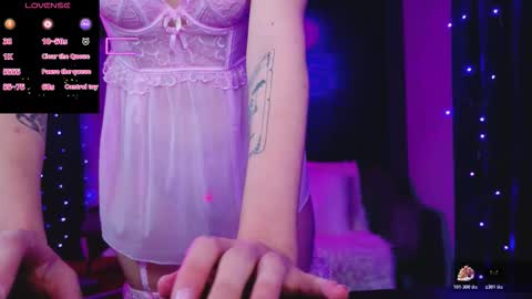 alessiacroft online show from December 23, 2025, 5:16 am