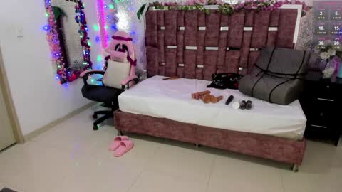 Alessia online show from December 19, 2024, 8:44 pm