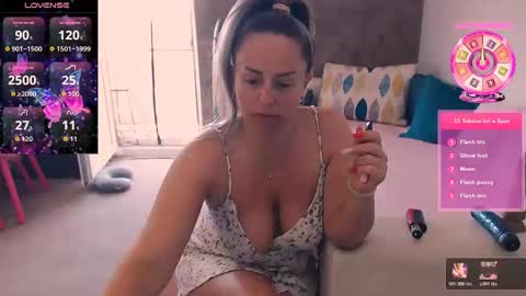 Snapshot of alesyadollblonde chatting on June 8, 2026, 7:09 am AlesyadollBlonde online show from June 8, 2026, 7:09 am