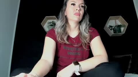 alesys69 online show from April 19, 2026, 9:06 pm