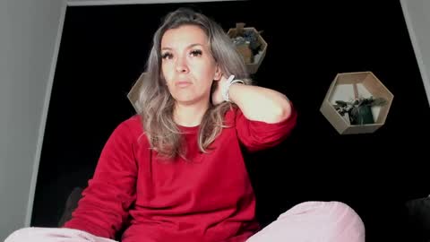 alesys69 online show from April 23, 2026, 9:28 pm