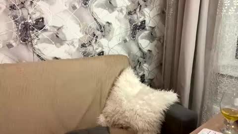 Aletta Oushen online show from February 5, 2025, 6:26 pm