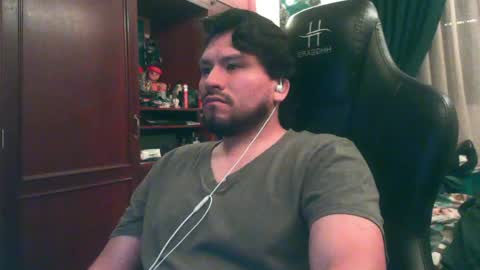 Snapshot of alevil_97 chatting on April 28, 2026, 3:00 am Alejo online show from April 28, 2026, 3:00 am