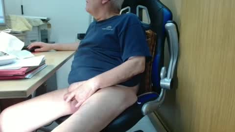 alex47100 online show from May 7, 2026, 4:01 pm