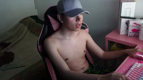 Alex online show from October 6, 2025, 12:52 am