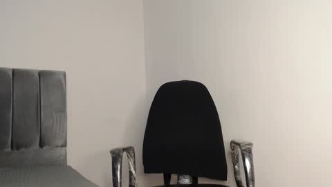 Owen online show from November 15, 2025, 2:42 am