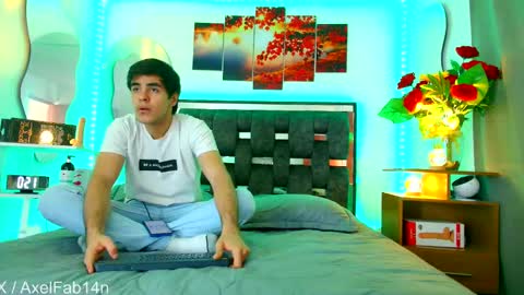 sneider online show from March 8, 2025, 6:37 pm