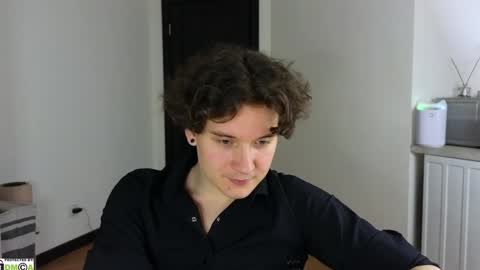 FAVORITE online show from December 3, 2024, 1:19 am