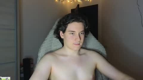 FAVORITE online show from October 2, 2025, 9:11 pm