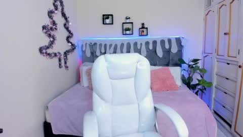 alex online show from December 6, 2024, 12:05 pm