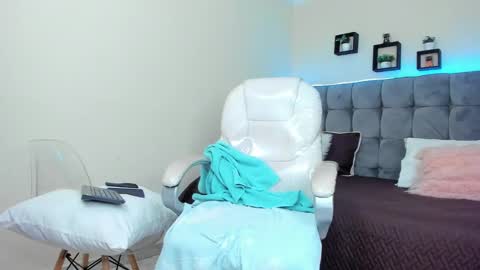 alex online show from January 27, 2025, 3:28 pm