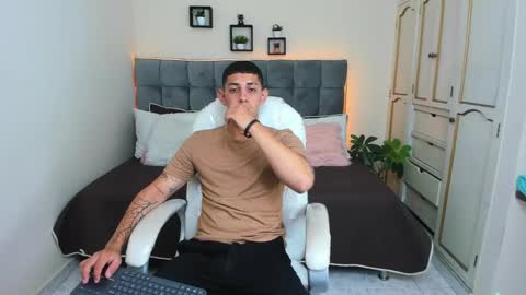 alex online show from January 28, 2025, 12:22 pm