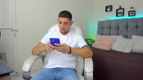 alex online show from February 13, 2025, 12:43 pm