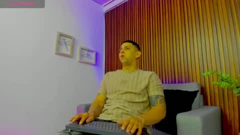 alex online show from April 22, 2026, 12:28 pm