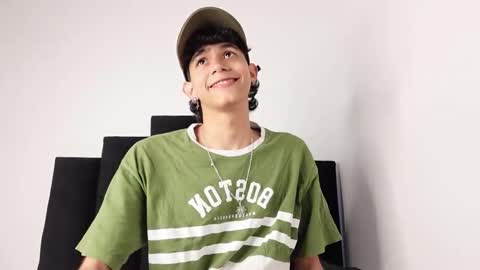 alex_mark_ online show from September 12, 2025, 4:51 pm