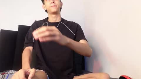 alex_mark_ online show from November 27, 2025, 1:35 pm