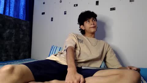 Snapshot of alex_mark_ chatting on May 15, 2026, 6:59 pm alex_mark_ online show from May 15, 2026, 6:59 pm
