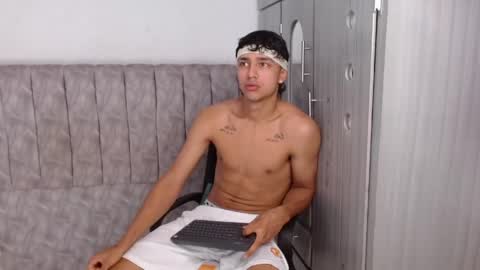 alex online show from May 4, 2026, 9:33 pm
