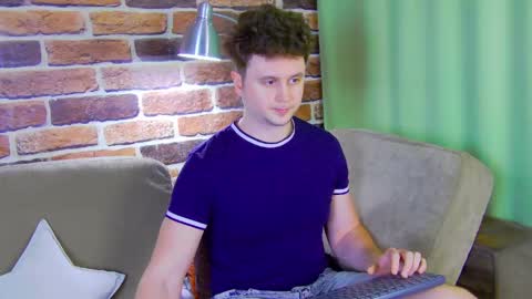 Alex online show from May 25, 2026, 11:49 am