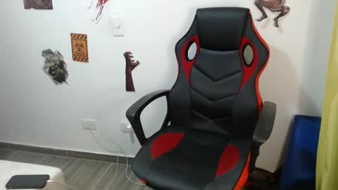 Snapshot of alex_parker07 chatting on December 2, 2024, 10:56 pm Alex Parker online show from December 2, 2024, 10:56 pm