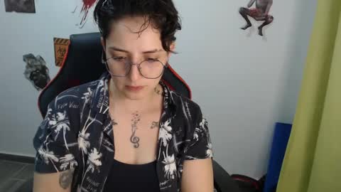 Snapshot of alex_parker07 chatting on December 4, 2024, 11:02 pm Alex Parker online show from December 4, 2024, 11:02 pm