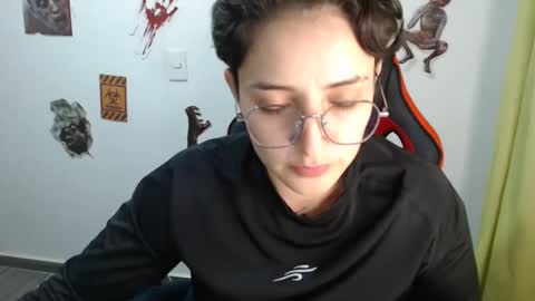 Snapshot of alex_parker07 chatting on December 10, 2024, 1:32 am Alex Parker online show from December 10, 2024, 1:32 am