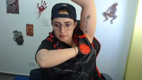 Snapshot of alex_parker07 chatting on December 10, 2024, 9:43 pm Alex Parker online show from December 10, 2024, 9:43 pm