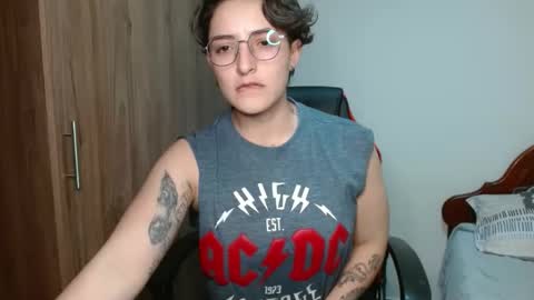 Snapshot of alex_parker07 chatting on January 10, 2025, 12:59 am Alex Parker online show from January 10, 2025, 12:59 am