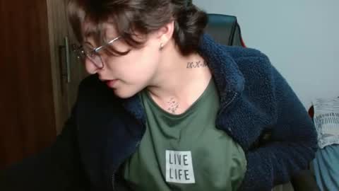 Snapshot of alex_parker07 chatting on January 27, 2025, 2:42 am Alex Parker online show from January 27, 2025, 2:42 am