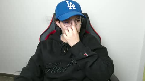 Snapshot of alex_parker07 chatting on February 5, 2025, 12:31 am Alex Parker online show from February 5, 2025, 12:31 am