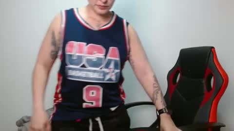 Snapshot of alex_parker07 chatting on September 16, 2025, 11:39 pm Alex Parker online show from September 16, 2025, 11:39 pm