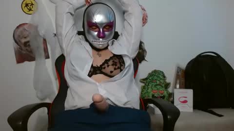 Snapshot of alex_parker07 chatting on October 31, 2025, 10:22 pm Alex Parker online show from October 31, 2025, 10:22 pm