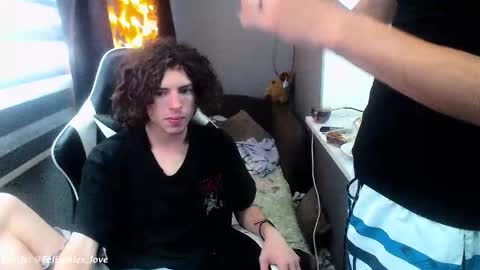 alex_ray69 online show from September 14, 2025, 7:40 am