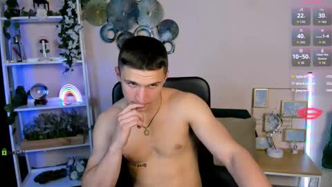 Snapshot of alex_reeding chatting on May 19, 2026, 2:29 am Alex online show from May 19, 2026, 2:29 am