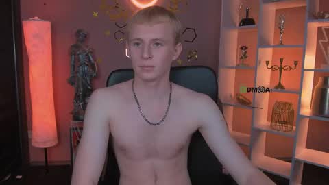 Snapshot of alex_reeding chatting on May 26, 2026, 12:56 pm Alex online show from May 26, 2026, 12:56 pm