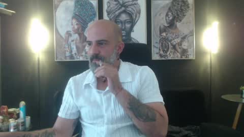 Alex Saints online show from April 21, 2026, 6:12 pm