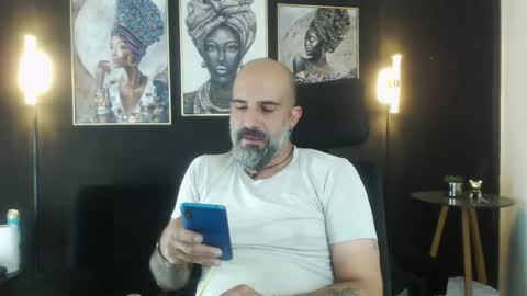 Snapshot of alex_saints_ce chatting on May 4, 2026, 10:17 pm Alex Saints online show from May 4, 2026, 10:17 pm