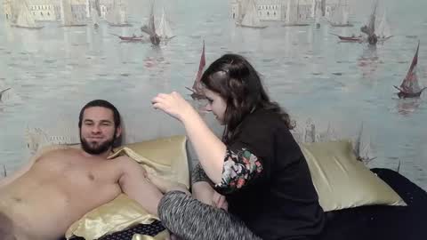 Alex and Sarah online show from December 17, 2024, 5:58 pm