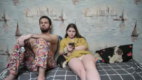 Alex and Sarah online show from November 16, 2025, 12:49 am