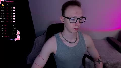 Snapshot of alex_silent chatting on September 19, 2025, 12:06 pm alex_silent online show from September 19, 2025, 12:06 pm