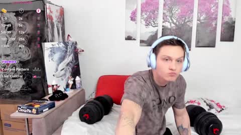 Alex WandHot online show from January 25, 2025, 5:51 am