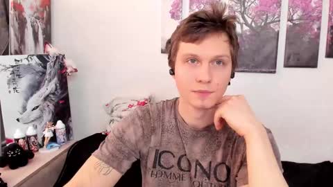 Alex WandHot online show from February 26, 2025, 7:20 am