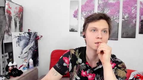 Alex WandHot online show from March 6, 2025, 4:08 am