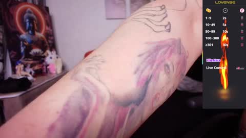 Alex WandHot online show from April 19, 2026, 10:34 pm